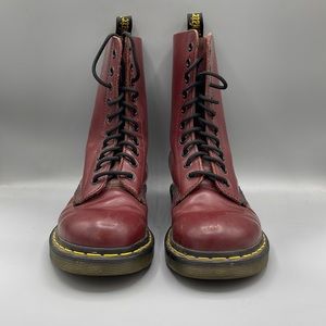 Dr Martens 1490‎ cherry red